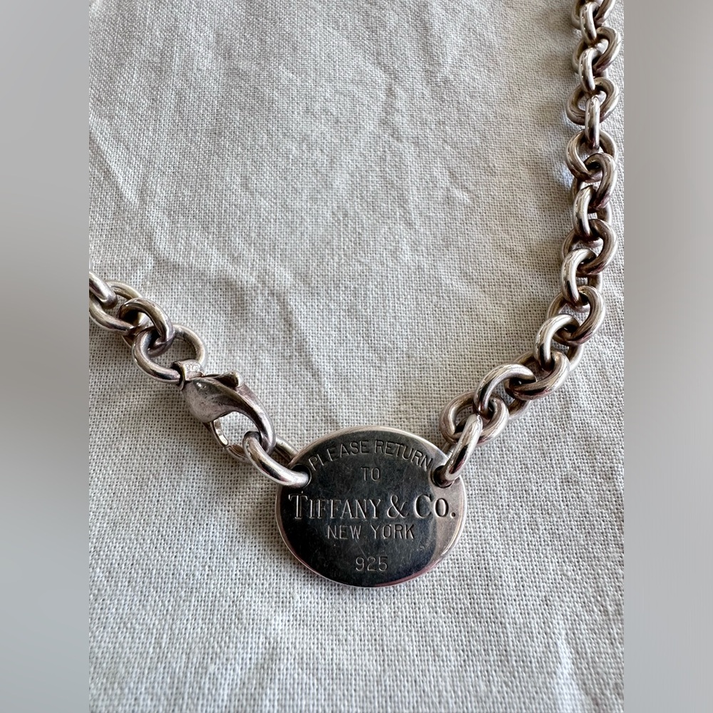 Return to Tiffany Oval Tag Necklace - Picture 6 of 6